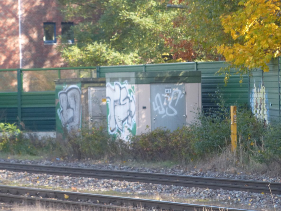 Graffiti Bombing in Braunschweig - Photo by Candyflip - lois, braunschweig