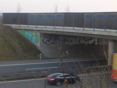 Graffiti Bombing in Cremlingen - Photo by Candyflip - ce, iso, ons