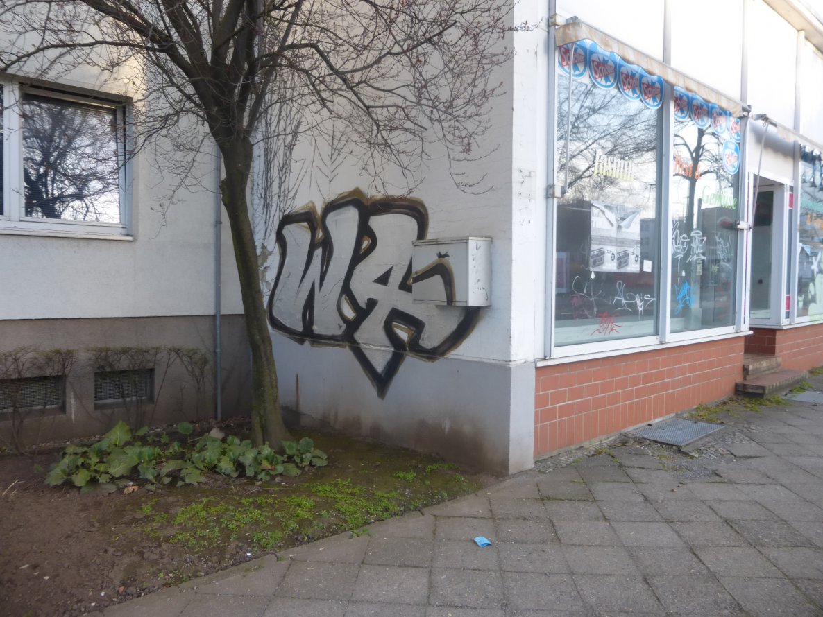 Graffiti Bombing in Magdeburg - Photo by Candyflip - w4, magdeburg