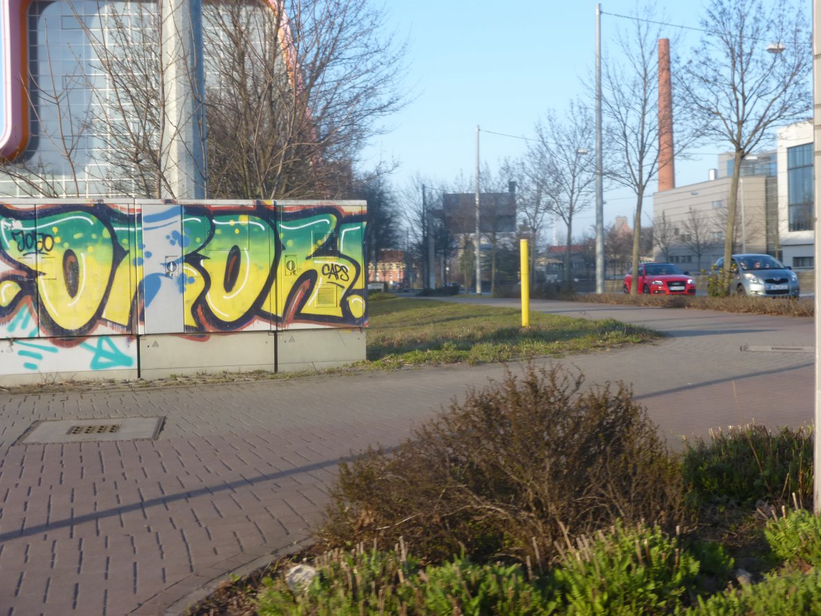 Graffiti Bombing in Magdeburg - Photo by Candyflip - ohoh, oo, caps