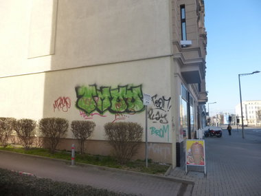 Graffiti Bombing in Magdeburg - Photo by Candyflip - tm, toom, ohoh