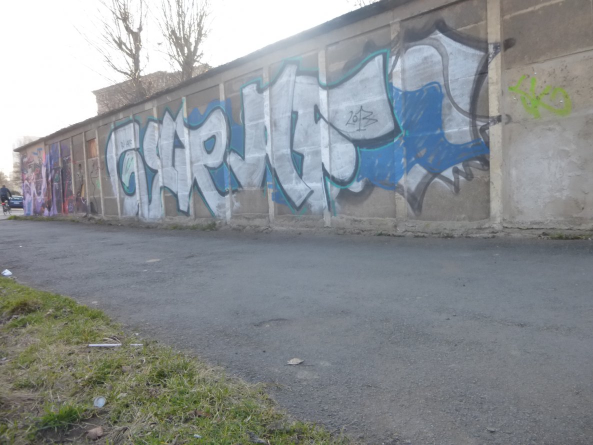 Graffiti Bombing in Magdeburg - Photo by Candyflip - magdeburg, gyraf, pm