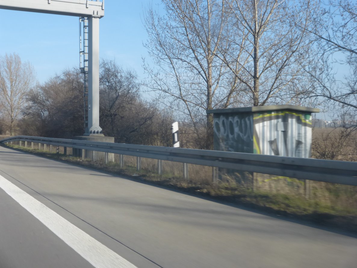 Graffiti Bombing in Barleben - Photo by Candyflip - oo, ohoh, magdeburg