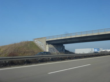 Graffiti Bombing in Barleben - Photo by Candyflip - apk, oo, ohoh