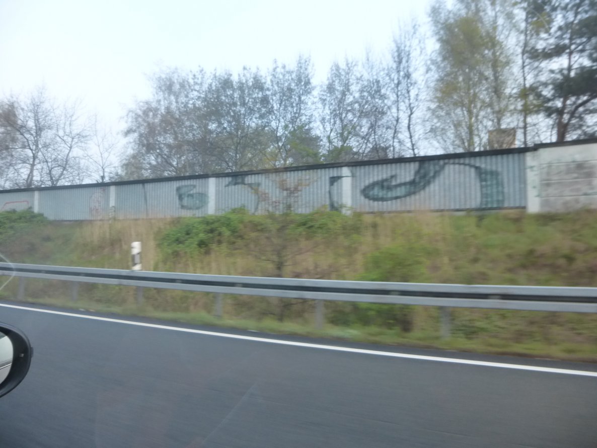 Graffiti Bombing in Brunswick - Photo by Candyflip - btc, a2, braunschweig