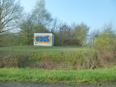 Graffiti Bombing in Hannover - Photo by Candyflip - resi, hannover