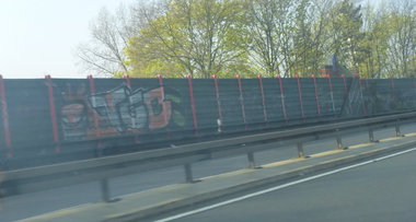 Graffiti Bombing in Hannover - Photo by Candyflip - tgb, hannover