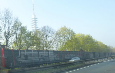 Graffiti Bombing in Hannover - Photo by Candyflip - qsk, hannover