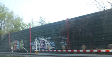 Graffiti Bombing in Hannover - Photo by Candyflip - skas, gyer, tcl