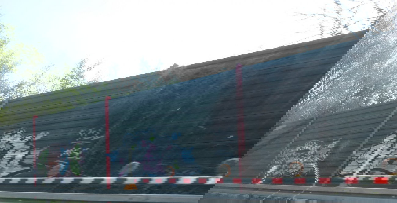 Graffiti Bombing in Hannover - Photo by Candyflip - skas, gyer, tcl