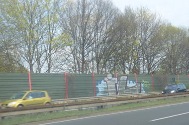 Graffiti Bombing in Hannover - Photo by Candyflip - il, hannover