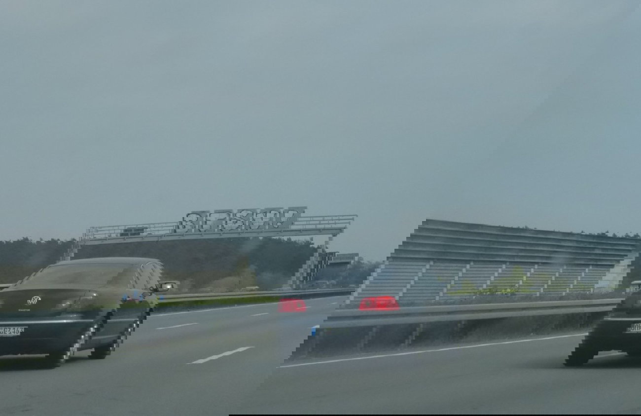 Graffiti Bombing in Lehre - Photo by Candyflip - btsv, a2, braunschweig