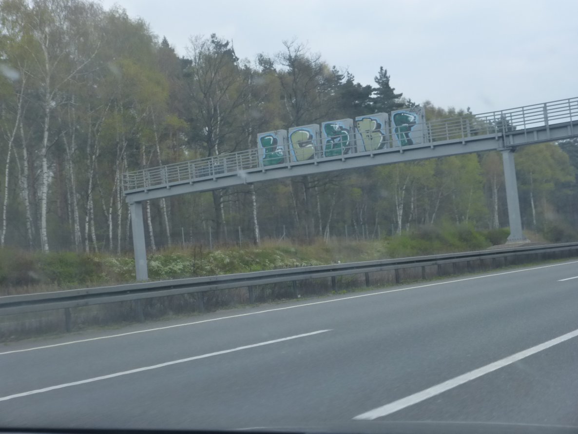 Graffiti Bombing in Königslutter - Photo by Candyflip - lcs, bf, a2