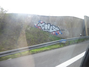 Graffiti Bombing in Königslutter - Photo by Candyflip - ons, a2, braunschweig