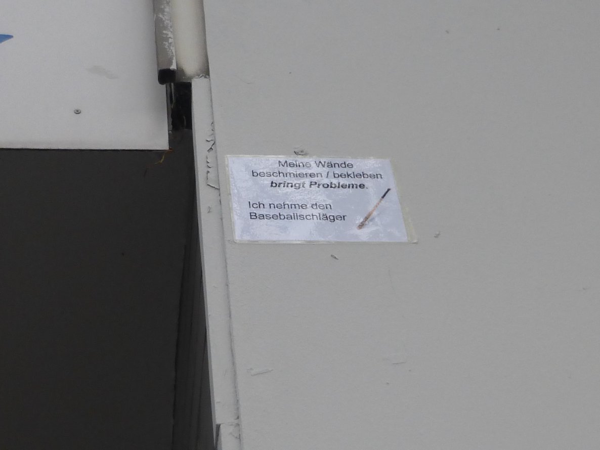 Graffiti Artwork - Photo by Candyflip