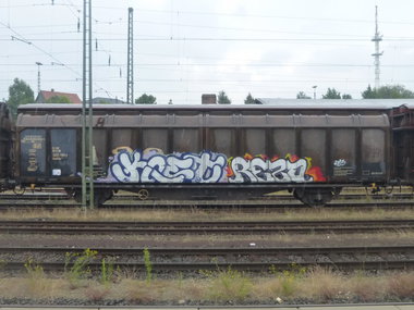 Graffiti Train - Photo by Candyflip