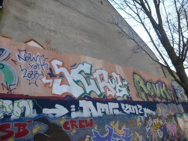 Graffiti Wall in Magdeburg - Photo by Candyflip - scrub, rouk