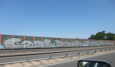 Graffiti Bombing in Hannover - Photo by Candyflip - cool, diuk, topf