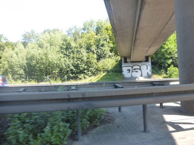 Graffiti Bombing in Hannover - Photo by Candyflip - qsk, hannover