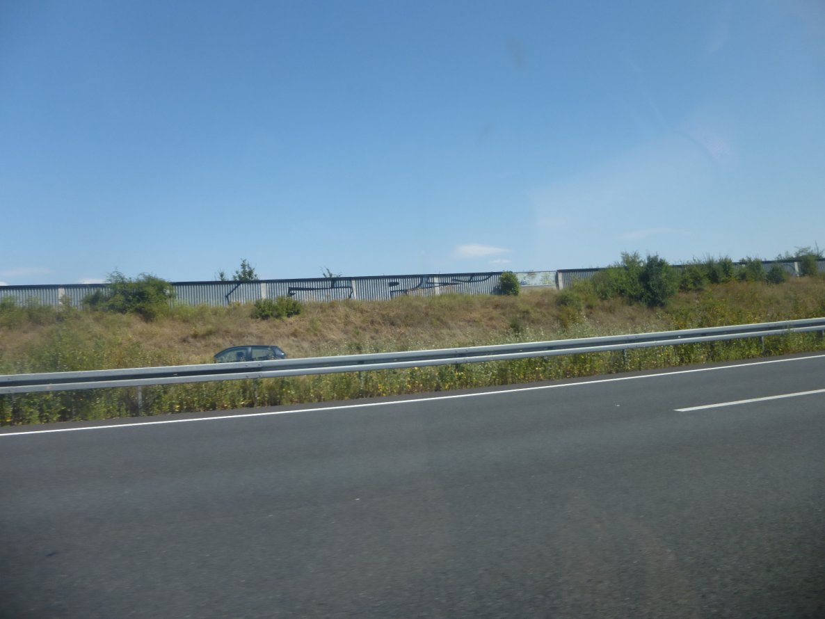 Graffiti Bombing in Brunswick - Photo by Candyflip - gps, braunschweig