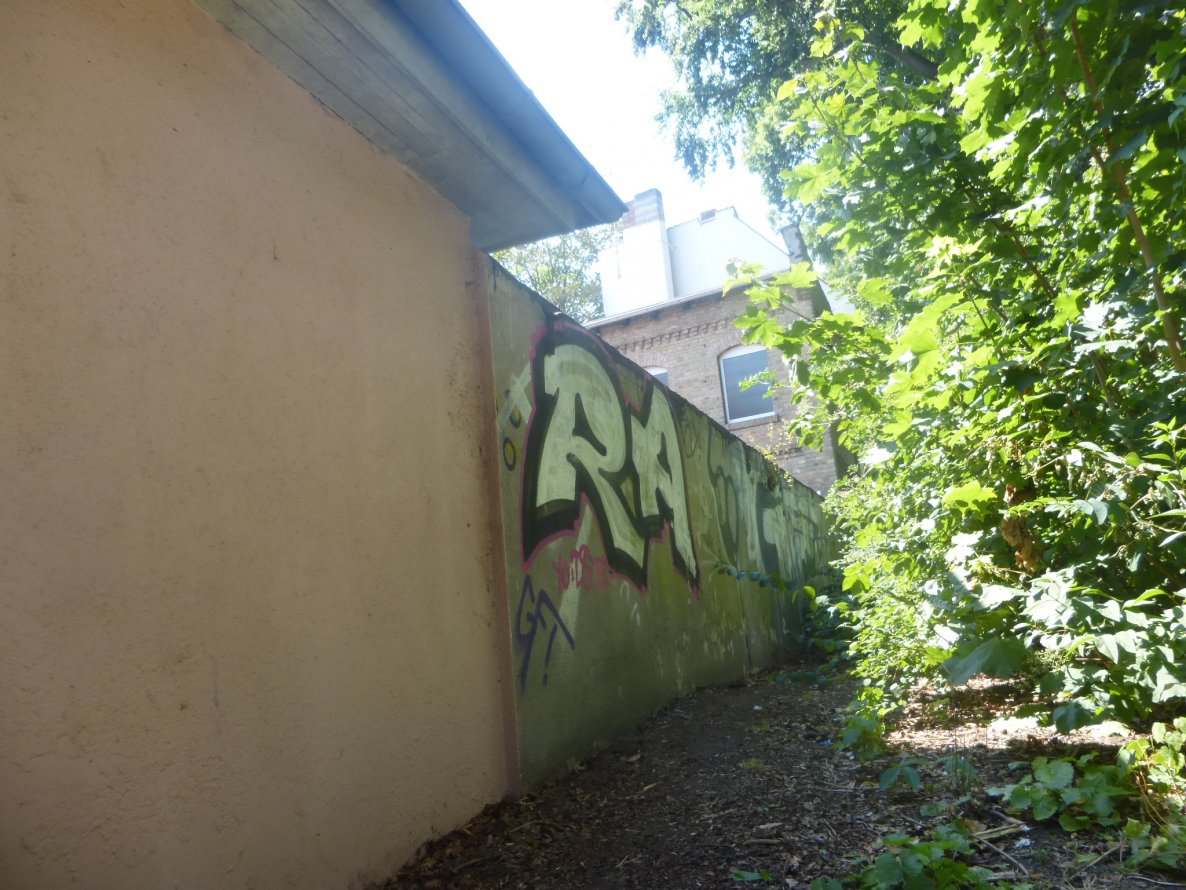 Graffiti Bombing in Brunswick - Photo by Candyflip - ra, braunschweig