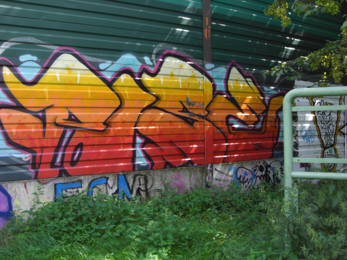 Graffiti Wall in Magdeburg - Photo by Candyflip - pose, magdeburg