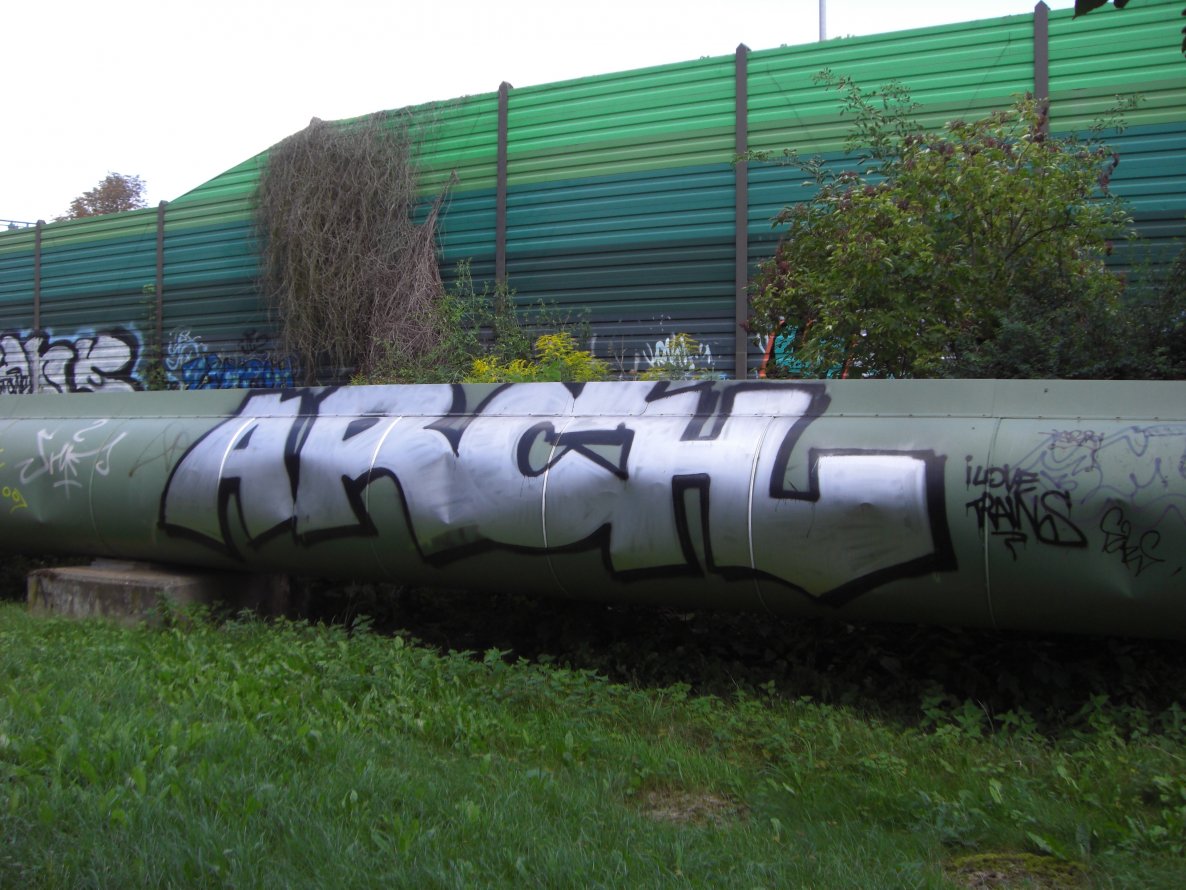 Graffiti Bombing in Magdeburg - Photo by Candyflip - arch, süd, magdeburg