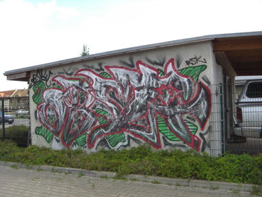 Graffiti Bombing in Magdeburg - Photo by Candyflip