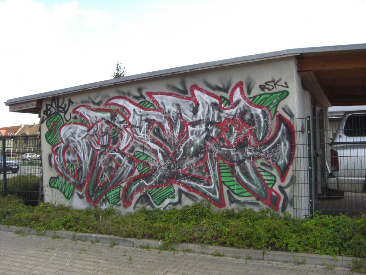 Graffiti Bombing in Magdeburg - Photo by Candyflip