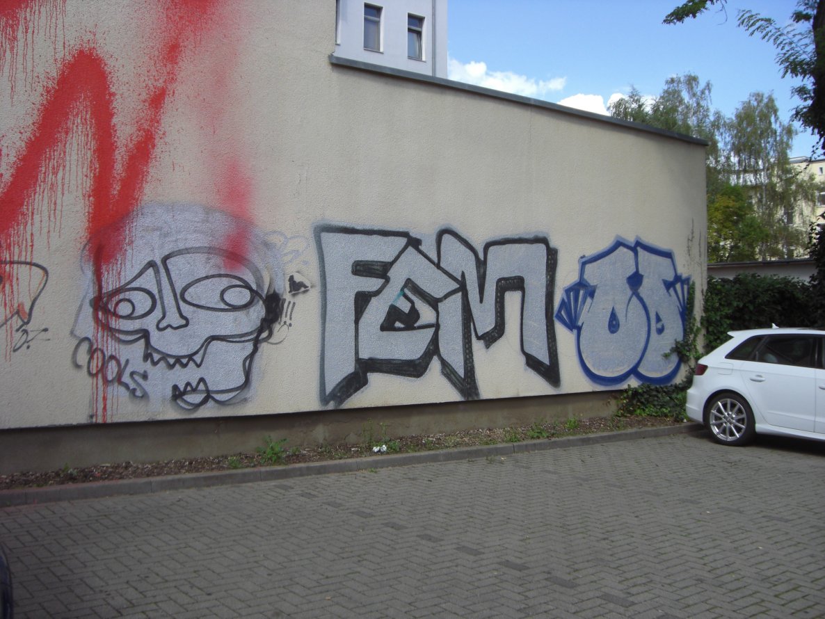Graffiti Bombing in Magdeburg - Photo by Candyflip - fem, oo, ohoh