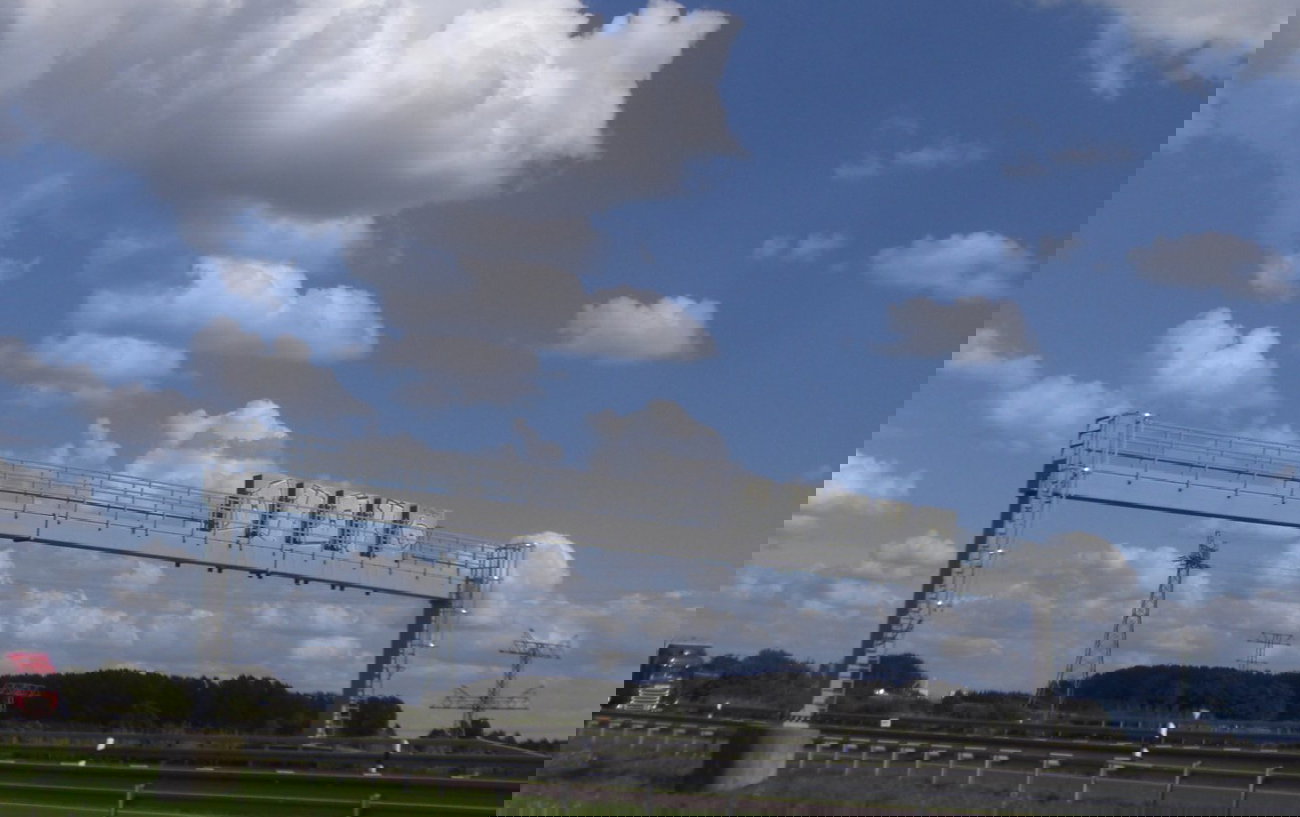 Graffiti Bombing in Barleben - Photo by Candyflip - ohoh, oo, magdeburg