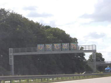 Graffiti Bombing in Hohe Börde - Photo by Candyflip - ohoh, oo, magdeburg