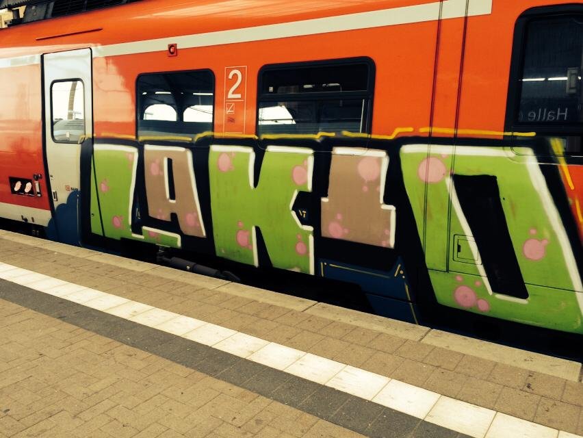 Graffiti Train in Halle - Photo by Candyflip - lakto