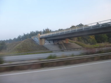 Graffiti Bombing - Photo by Candyflip - 94, 94er, a2