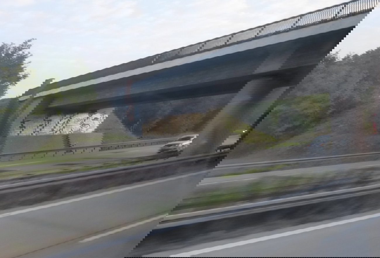 Graffiti Bombing - Photo by Candyflip - 71er, 71