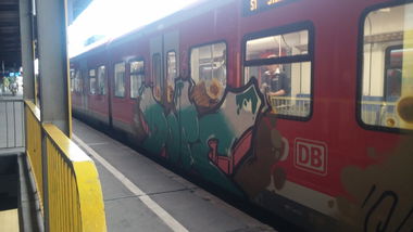 Graffiti Train - Photo by Candyflip