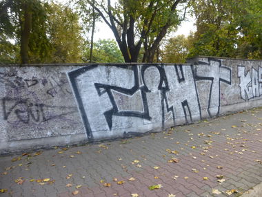 Graffiti Bombing in Magdeburg - Photo by Candyflip - eiht, süd, sued