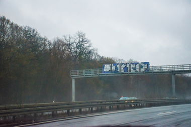 Graffiti Bombing in Hannover - Photo by Candyflip - fyto