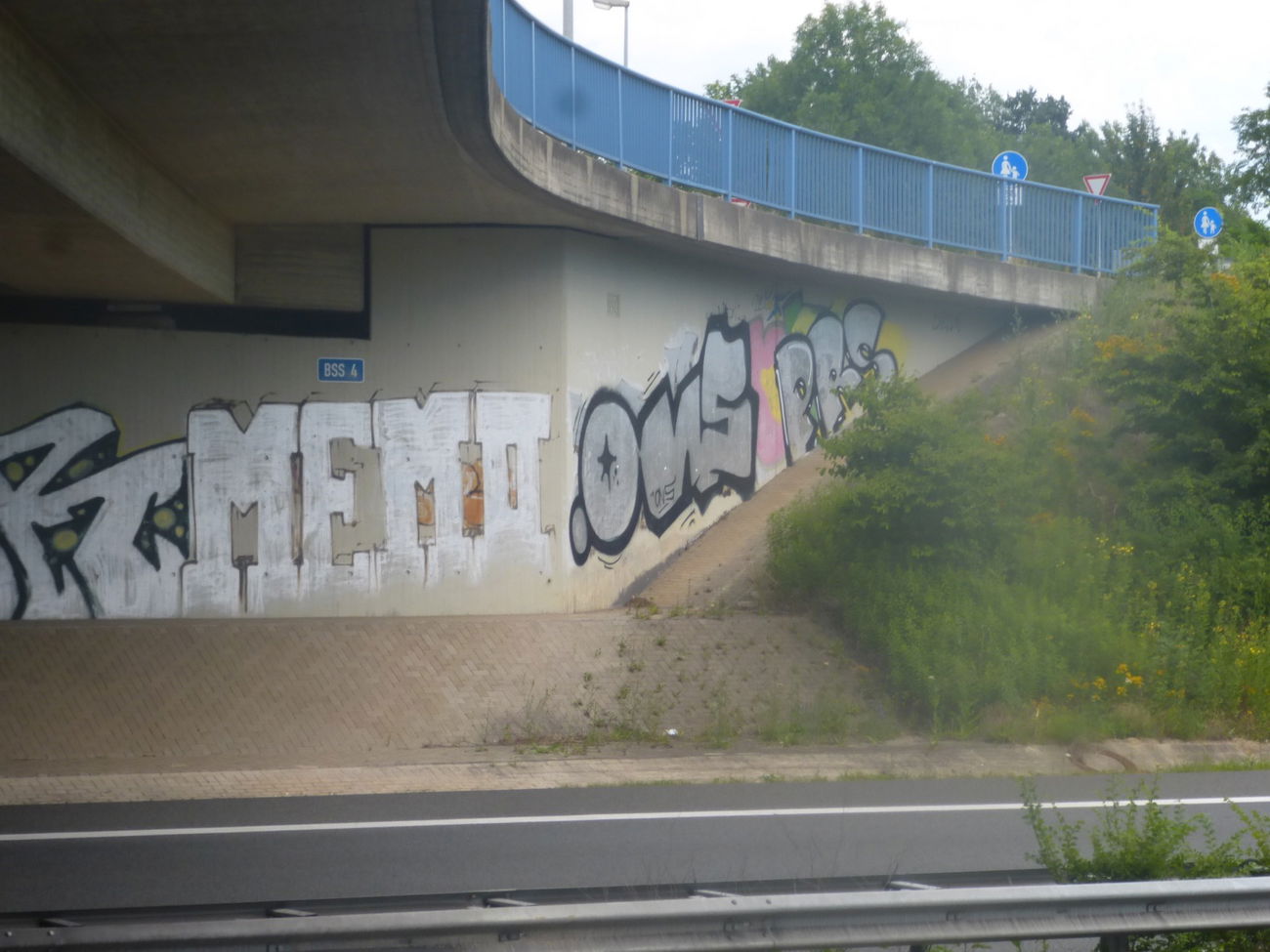 Graffiti Bombing in Braunschweig - Photo by Candyflip - ons, prs, braunschweig