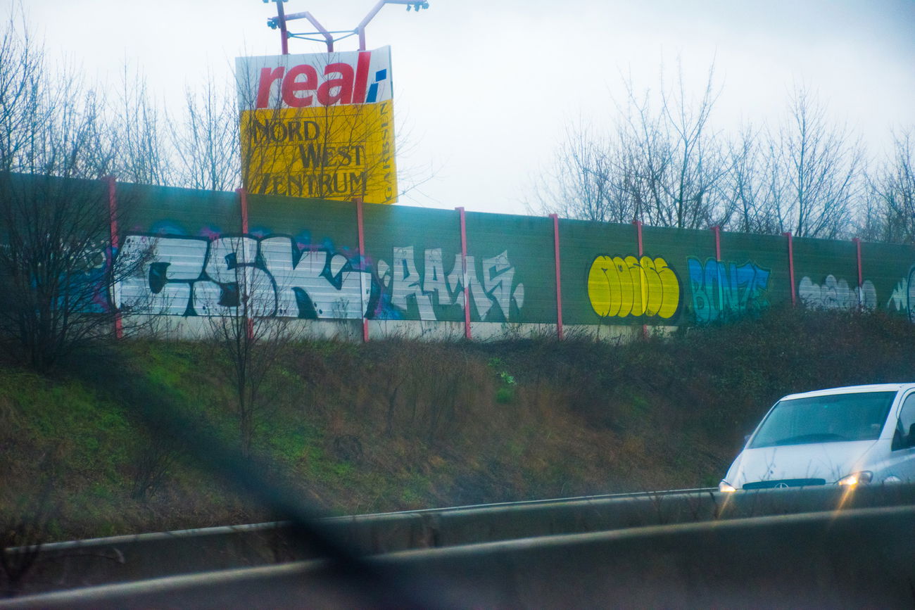 Graffiti Bombing in Hannover - Photo by Candyflip - csk, moses, rams