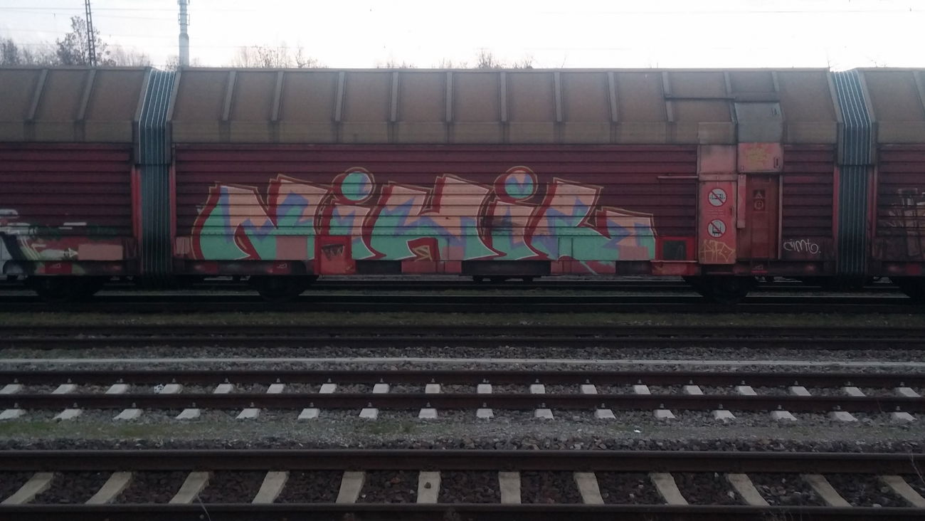 Graffiti Train - Photo by Candyflip