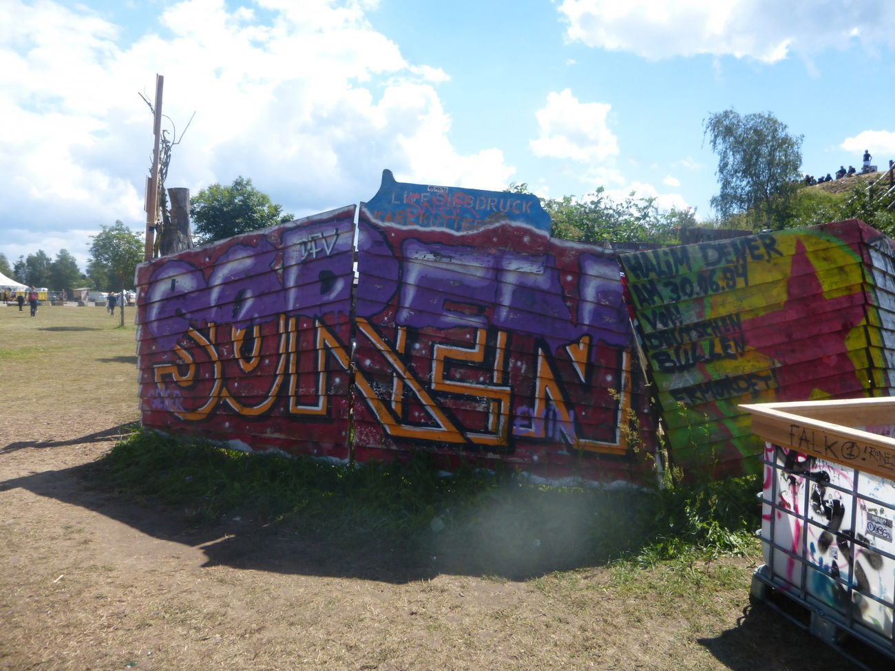 Graffiti Artwork in Lärz - Photo by Candyflip - sören, dfv, fusion (2016)