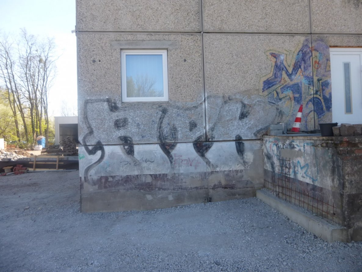 Graffiti Bombing in Magdeburg - Photo by Candyflip - apk