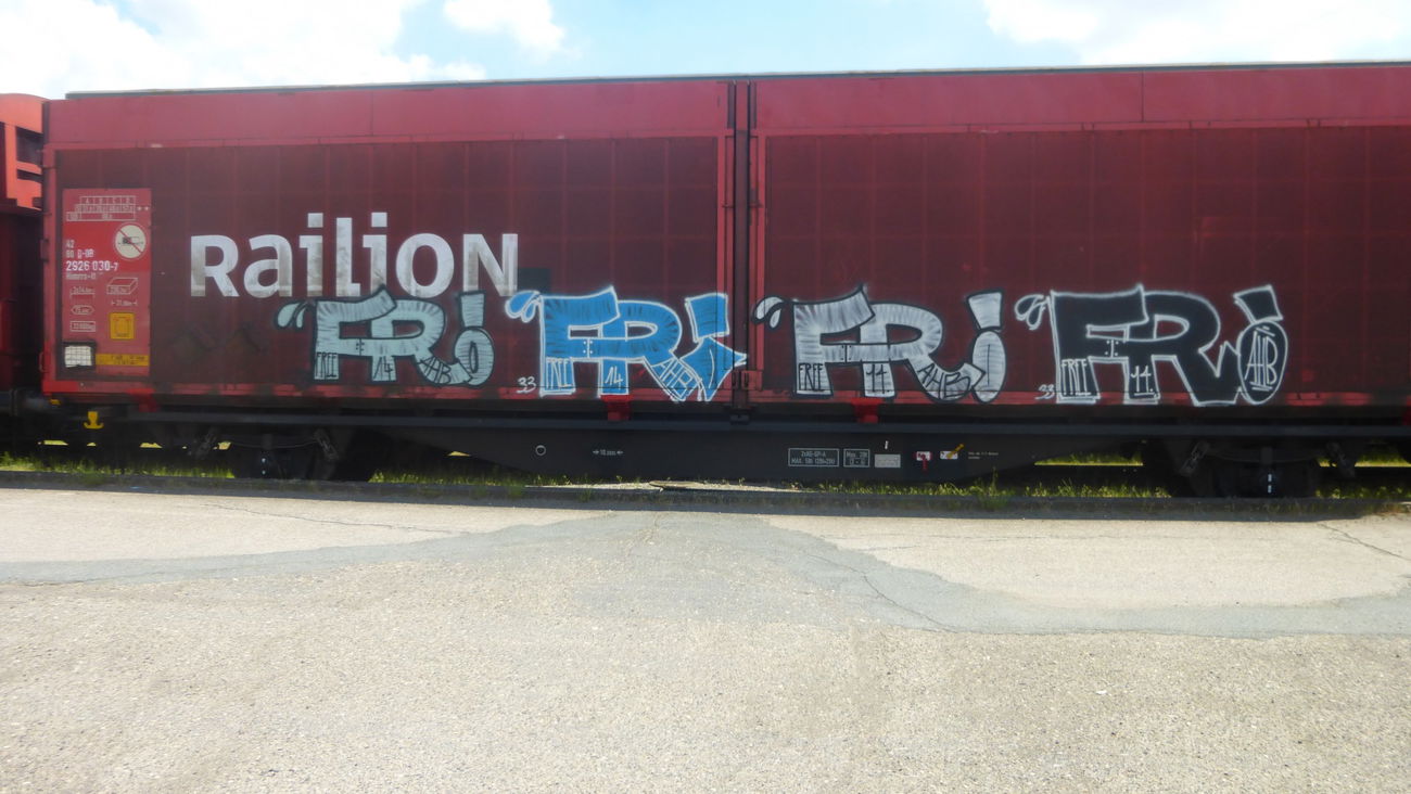 Graffiti Train in Braunschweig - Photo by Candyflip - fri, free, ahb (2014)