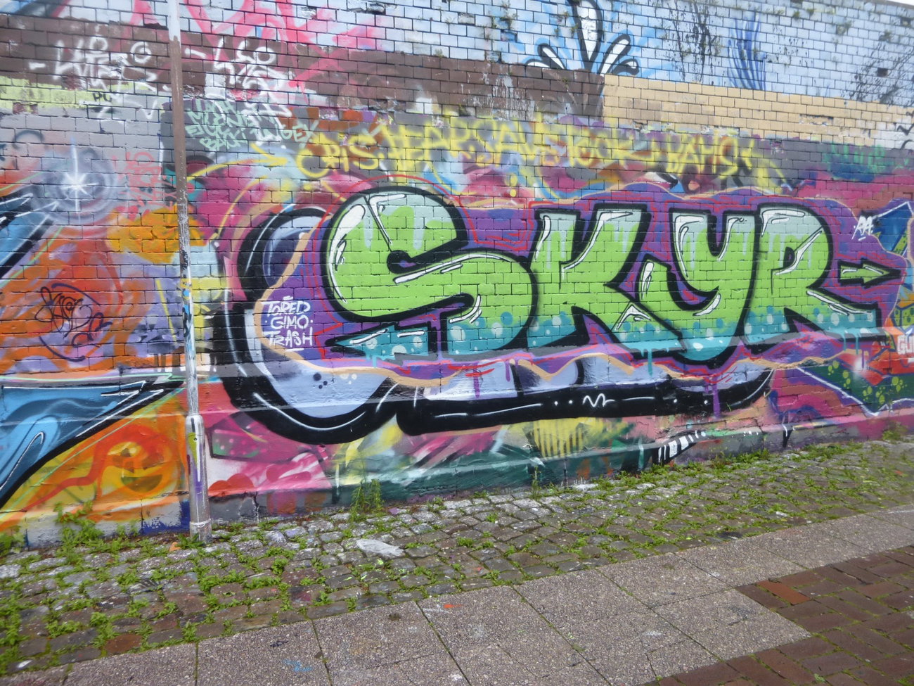 Graffiti Wall in Braunschweig - Photo by Candyflip - skyr