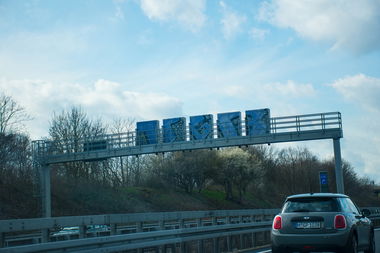 Graffiti Bombing in Hannover - Photo by Candyflip - tgb