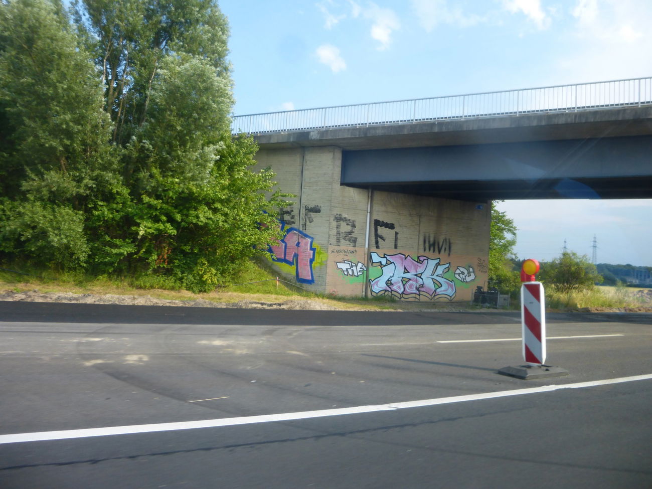 Graffiti Bombing in Braunschweig - Photo by Candyflip - ra, irk