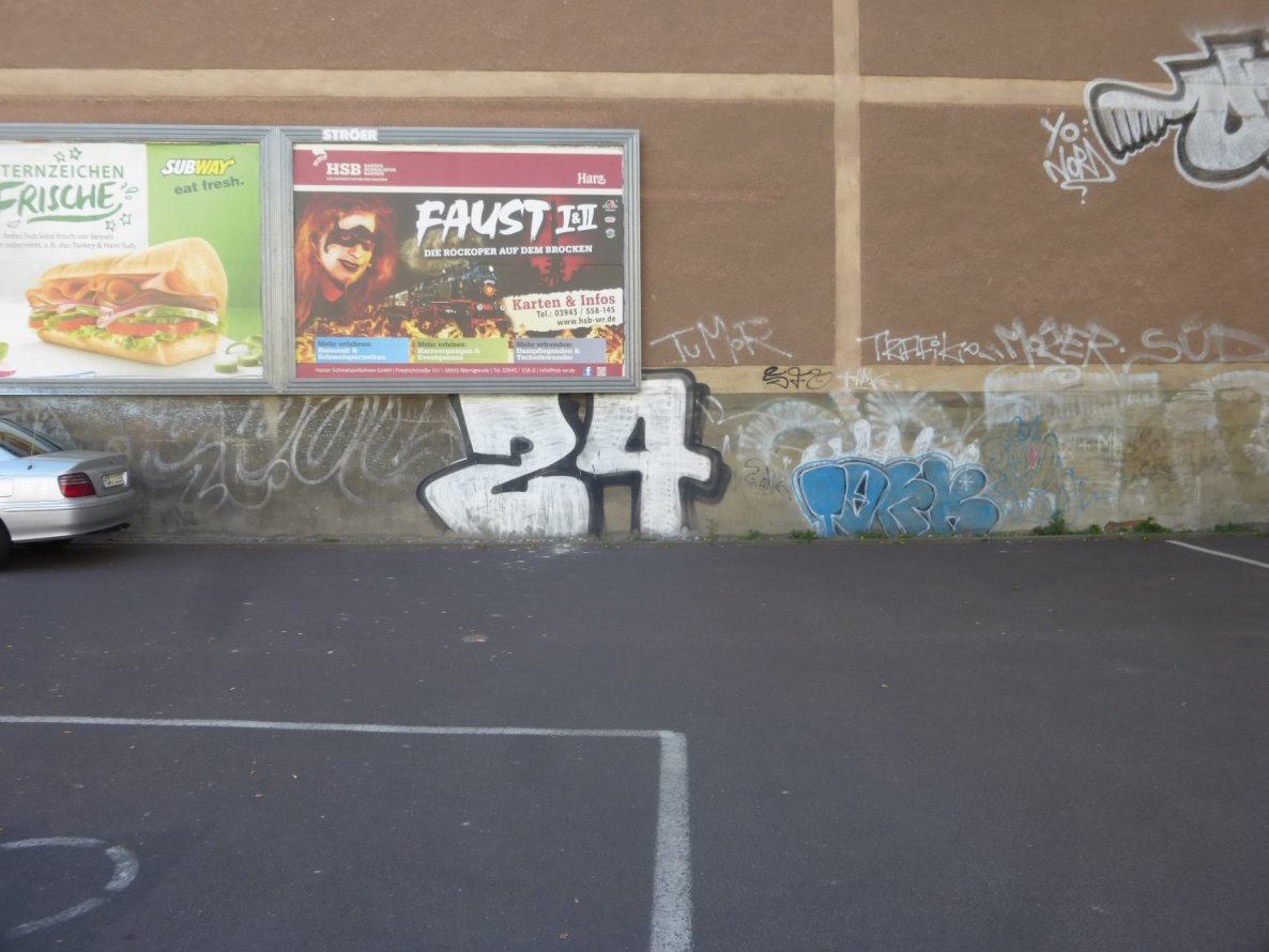 Graffiti Bombing in Magdeburg - Photo by Candyflip - 24