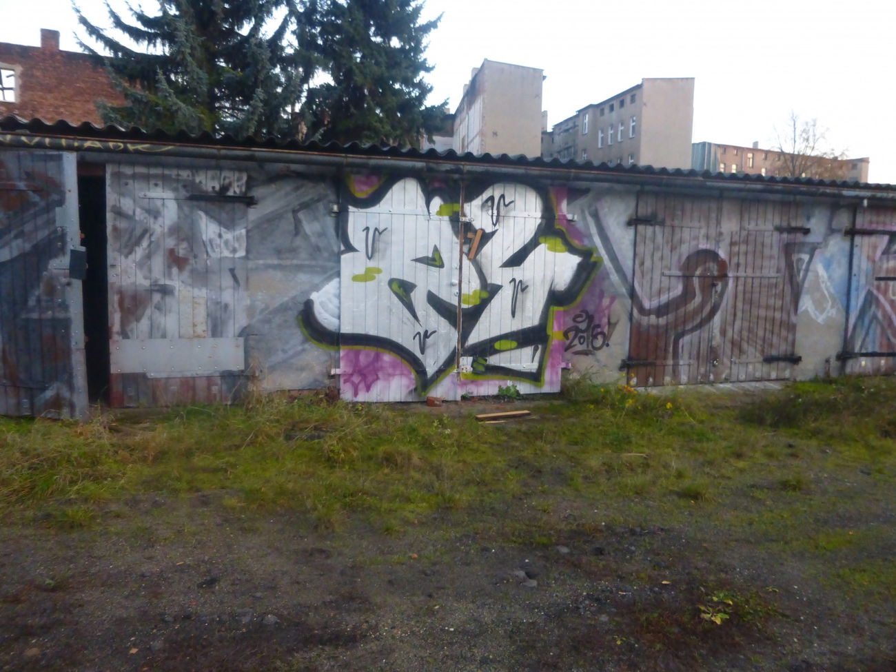 Graffiti Bombing in Magdeburg - Photo by Candyflip - 24, 24er (2015)
