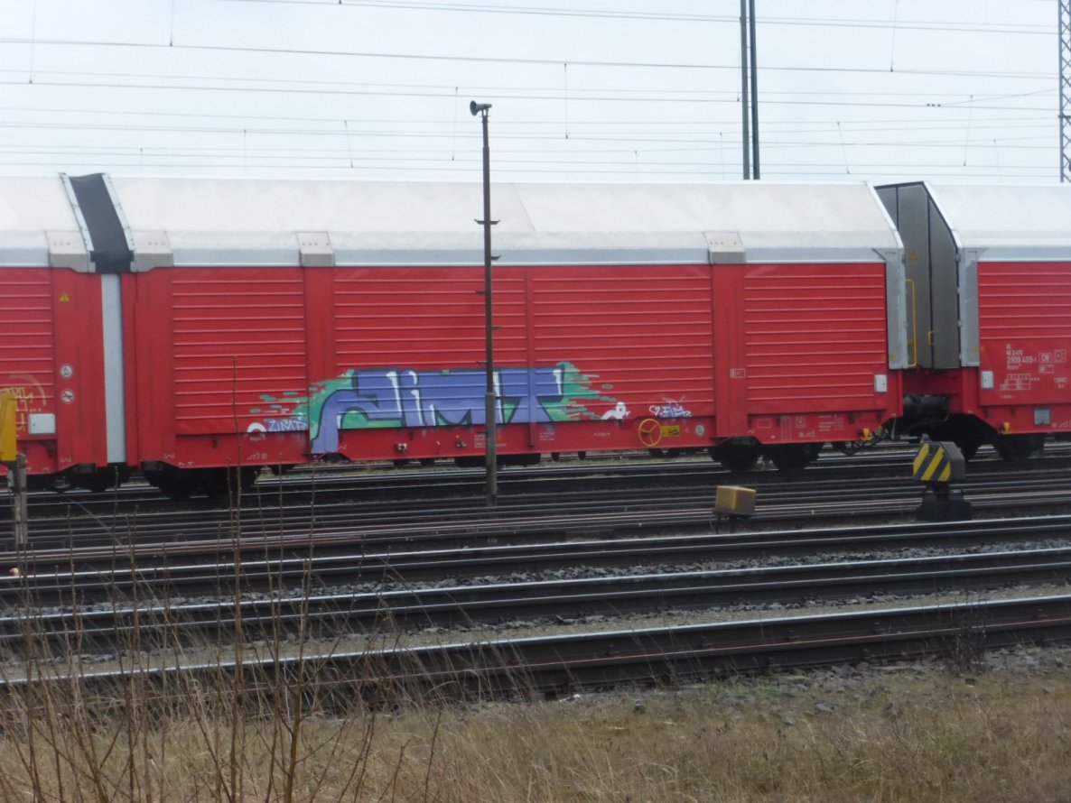 Graffiti Train - Photo by Candyflip - zimt